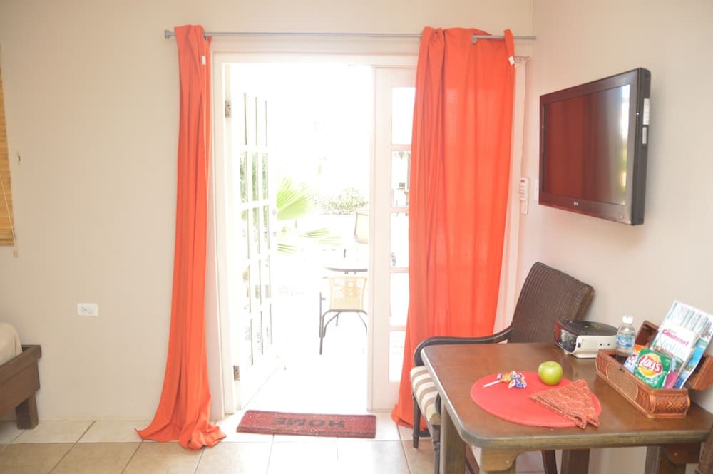 Aruba Tropic Apartments