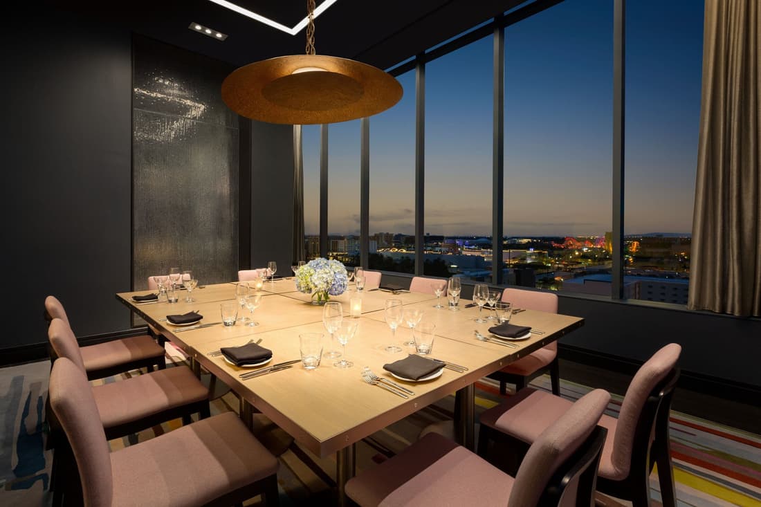 The Viv Hotel, Anaheim, a Tribute Portfolio Hotel