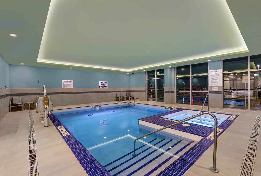 Holiday Inn Express & Suites Collingwood by IHG