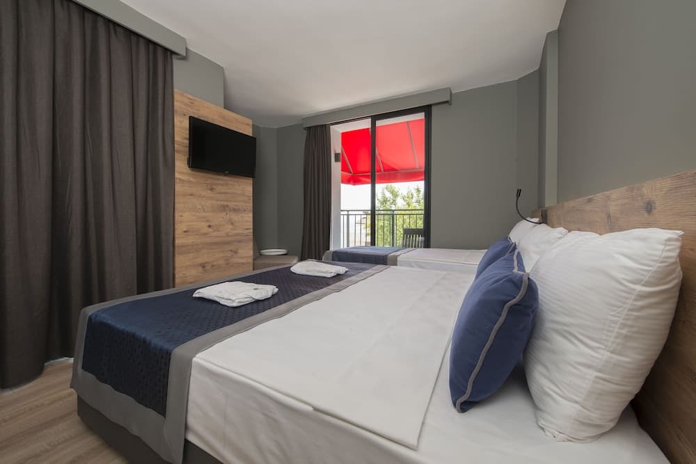 Pure Blanche Hotel