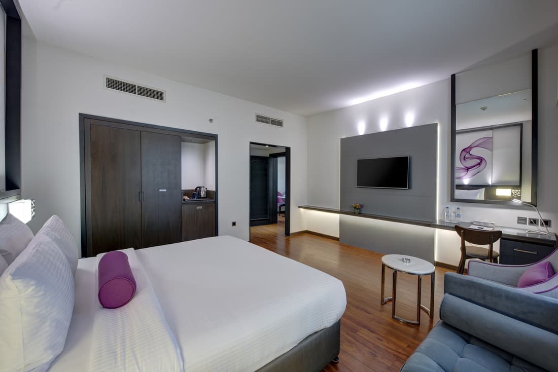 Howard Johnson Plaza By Wyndham Dubai Deira