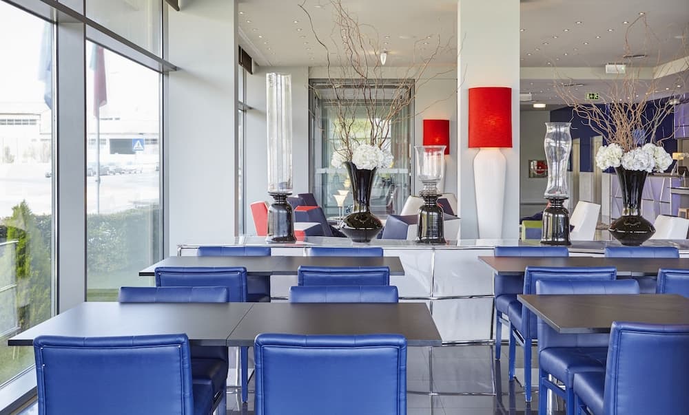 Holiday Inn Express Lisbon - Alfragide by IHG