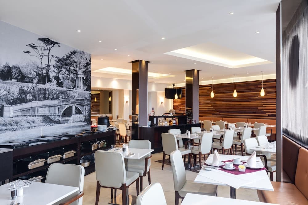 Park Grand Heathrow