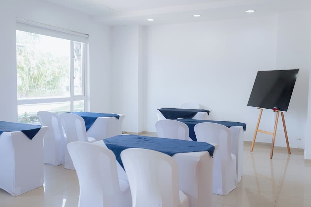 Sanha Plus Hotel