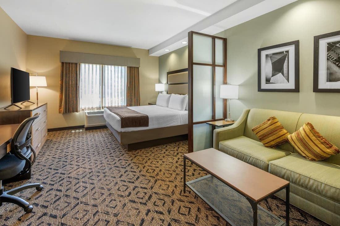 Best Western Plus College Park Hotel
