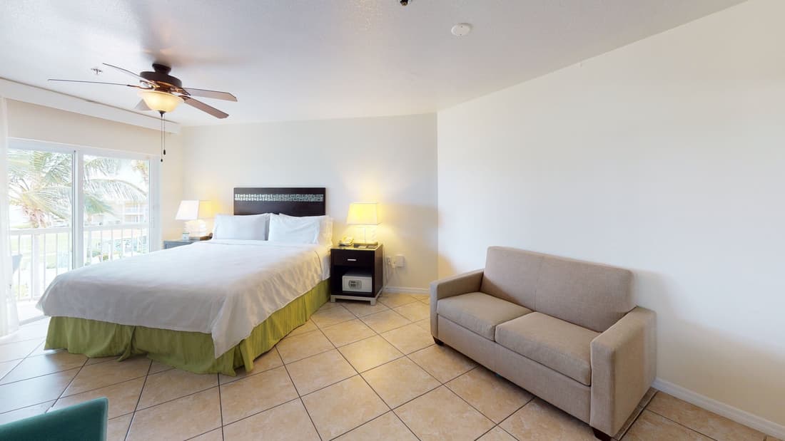 Holiday Inn Resort Grand Cayman by IHG