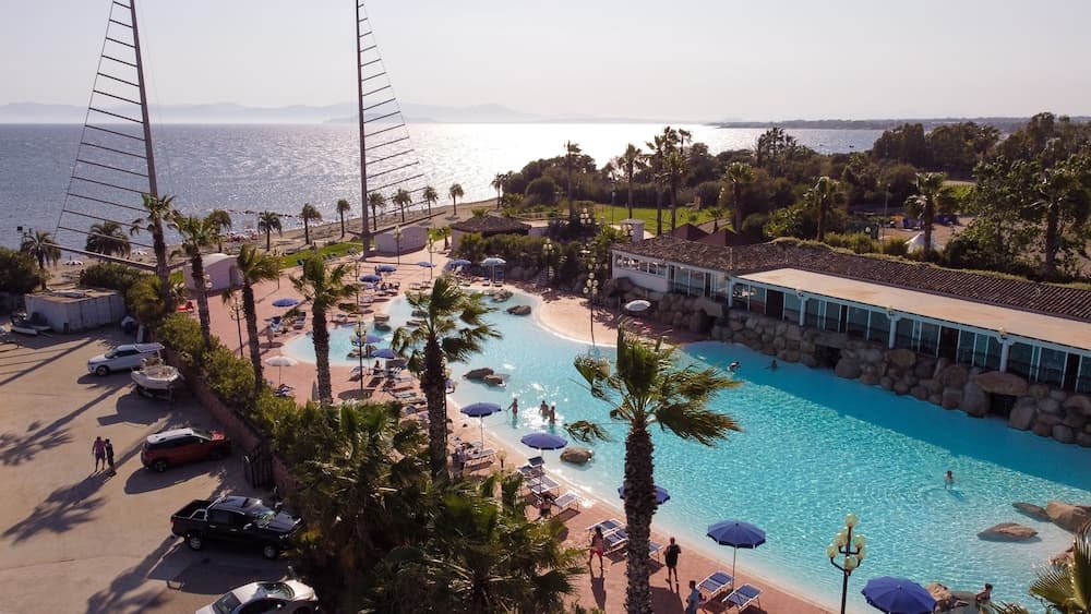 Phi Hotel Sighientu