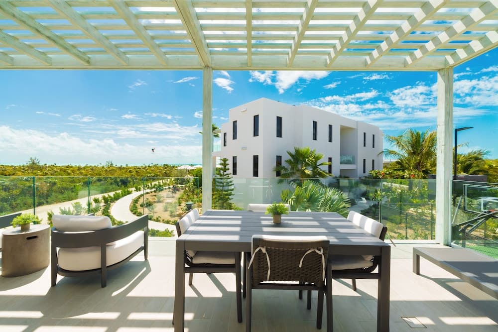 H2O Life. Style. Resort.