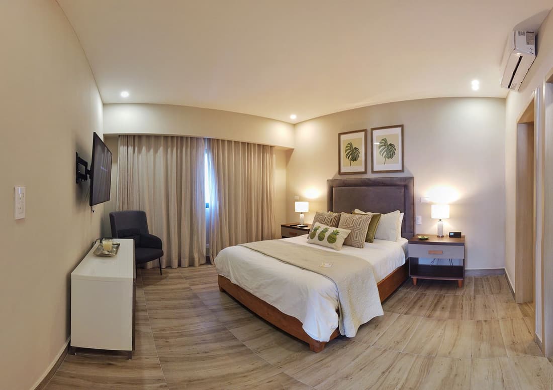 Regatta Living Hotel