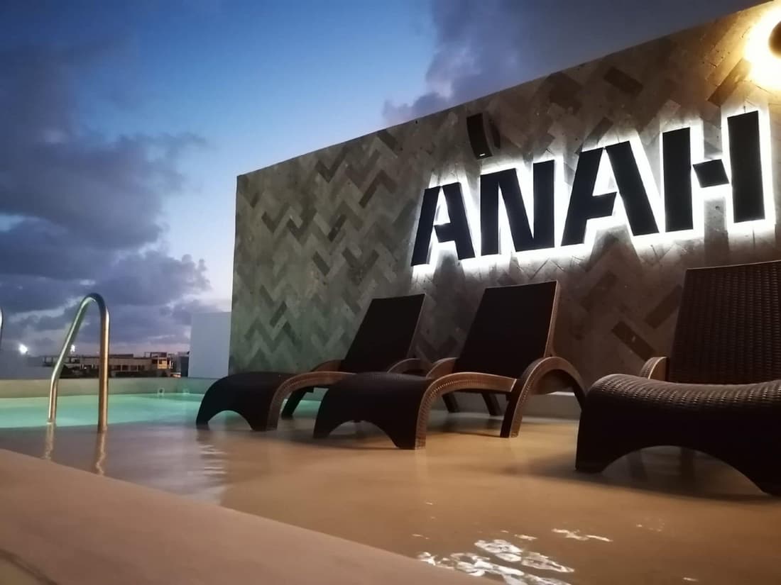Anah La Quinta