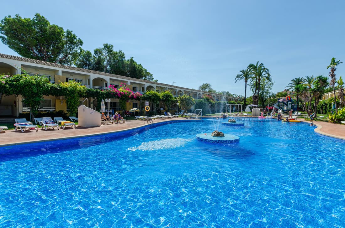Mariner Club Apartments