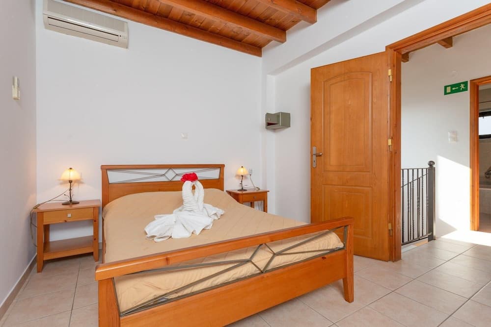 Andreas Beach Villa Large Private Pool Walk to Beach Sea Views A C Wifi Car Not Required - 1654