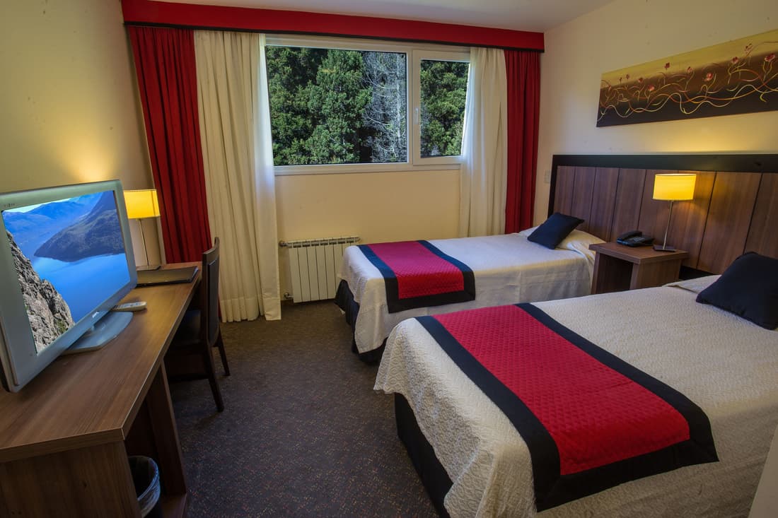 Huinid Pioneros Hotel
