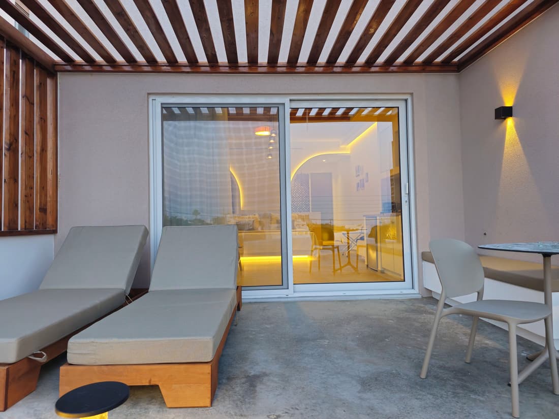Moonlight Apartments & Suites