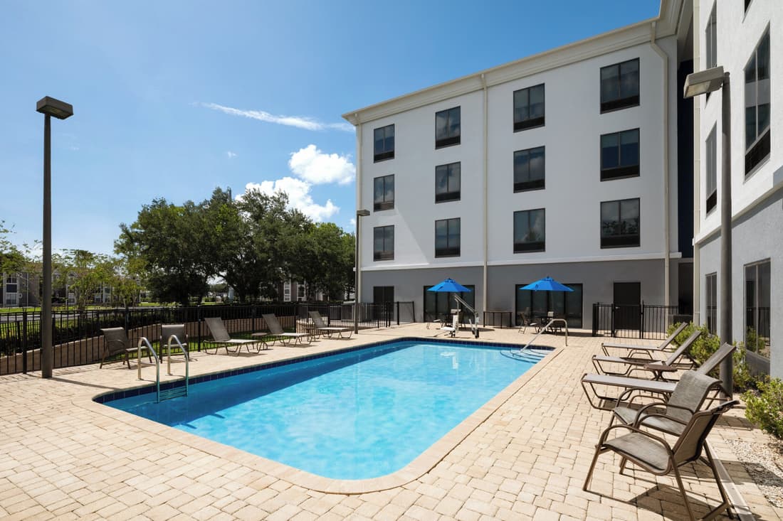 Holiday Inn Express & Suites Orlando East - UCF Area by IHG