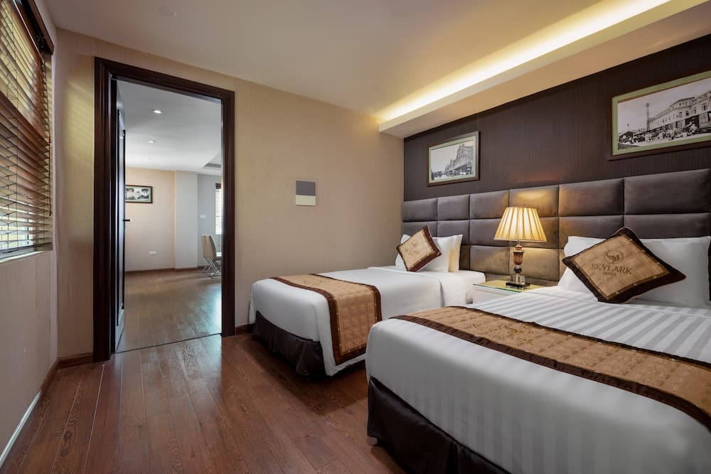 Skylark Hotel