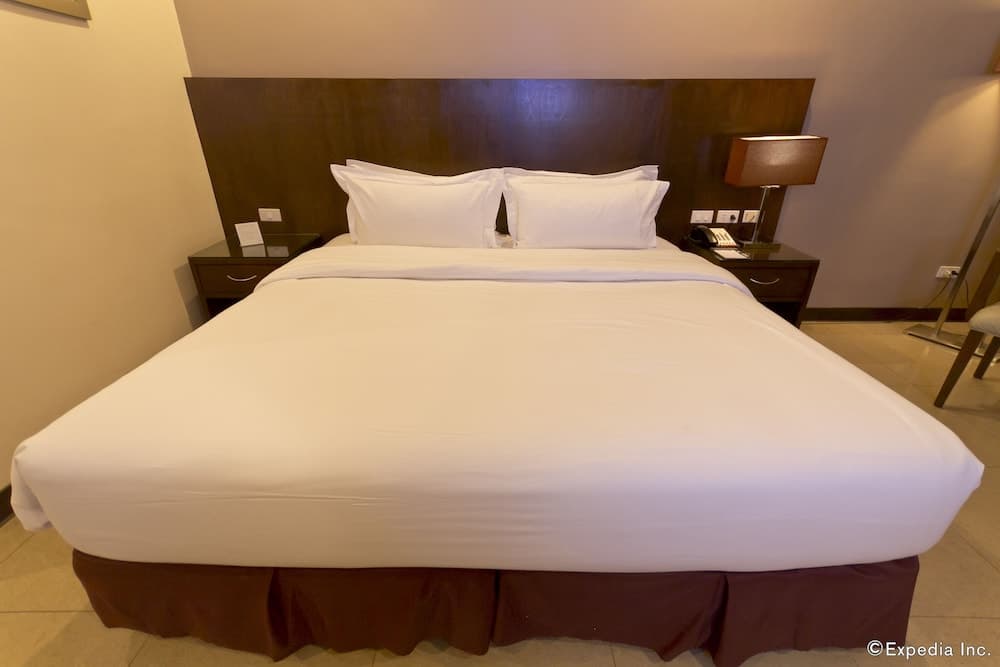 Mandarin Plaza Hotel