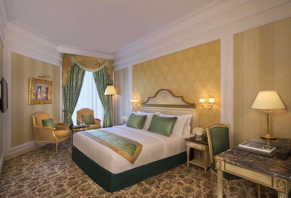 Royal Rose Hotel Abu Dhabi, Curio Collection by Hilton
