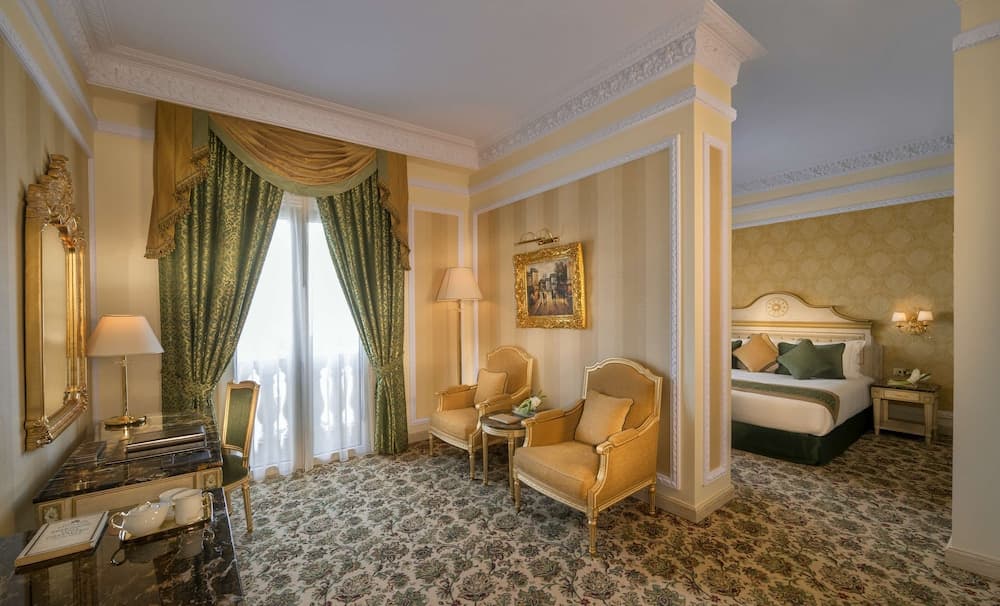 Royal Rose Hotel Abu Dhabi, Curio Collection by Hilton