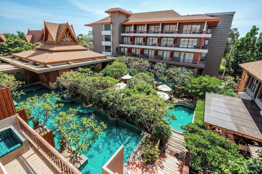 Ayrest Hotel