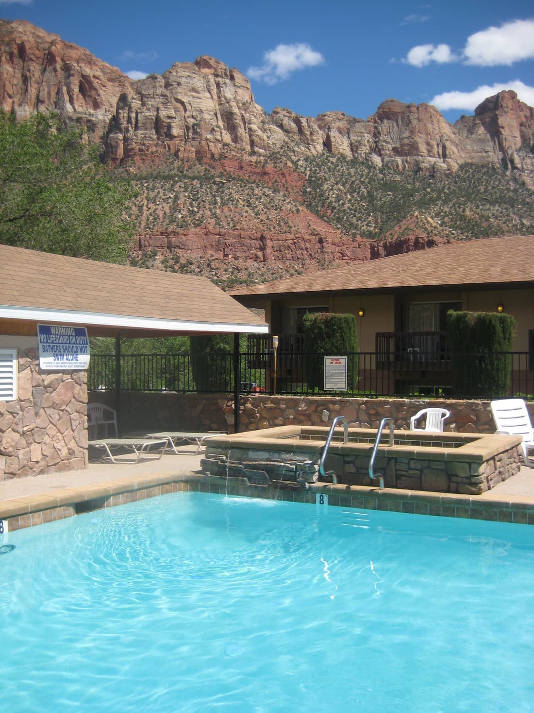 Bumbleberry Inn