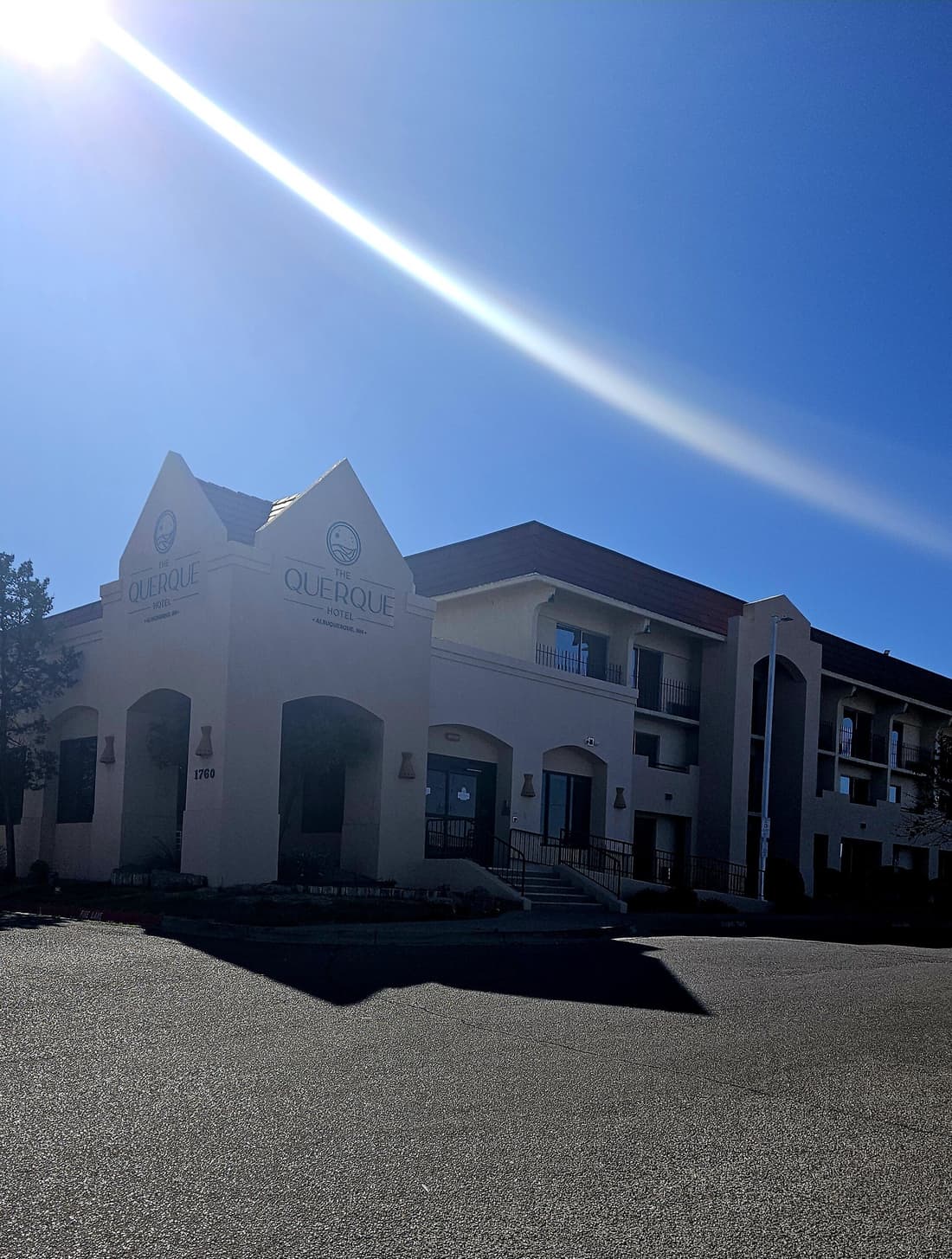 The Querque Hotel