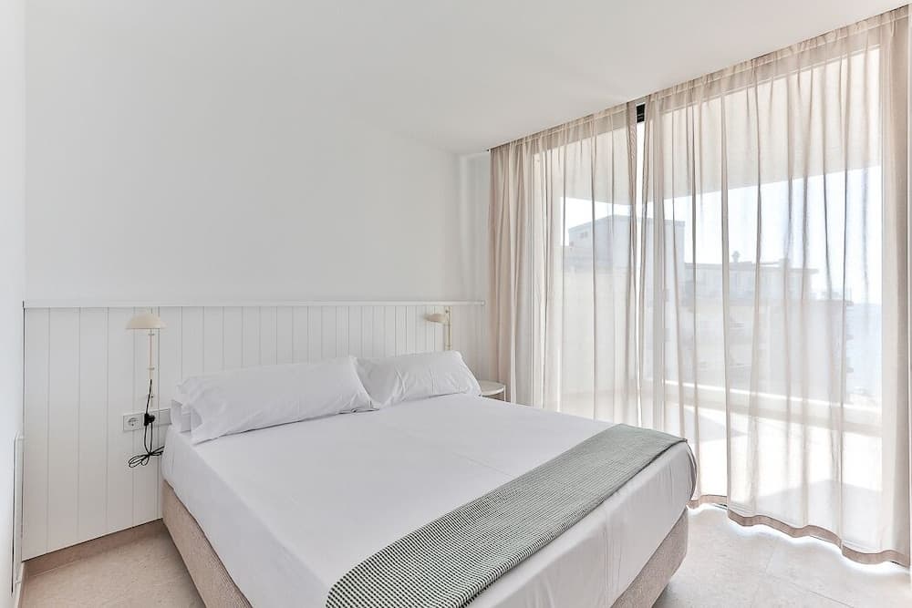 ECO-APARTMENTS LA MARINEDA & HOTEL THALASSA SPORT & SPA