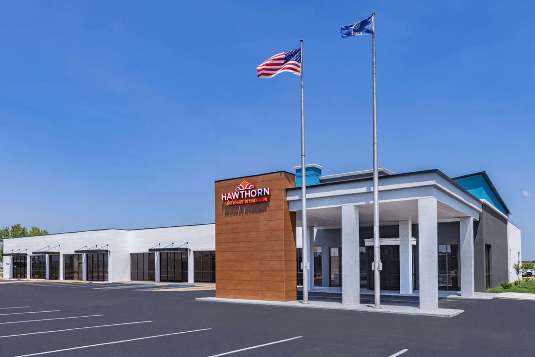 Hawthorn Extended Stay by Wyndham Wichita Airport