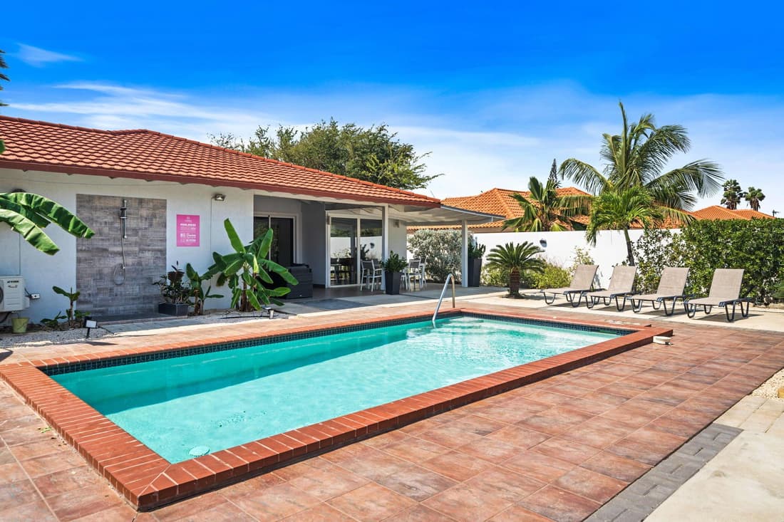 Modern Villa Private Pool 4min to Beaches!