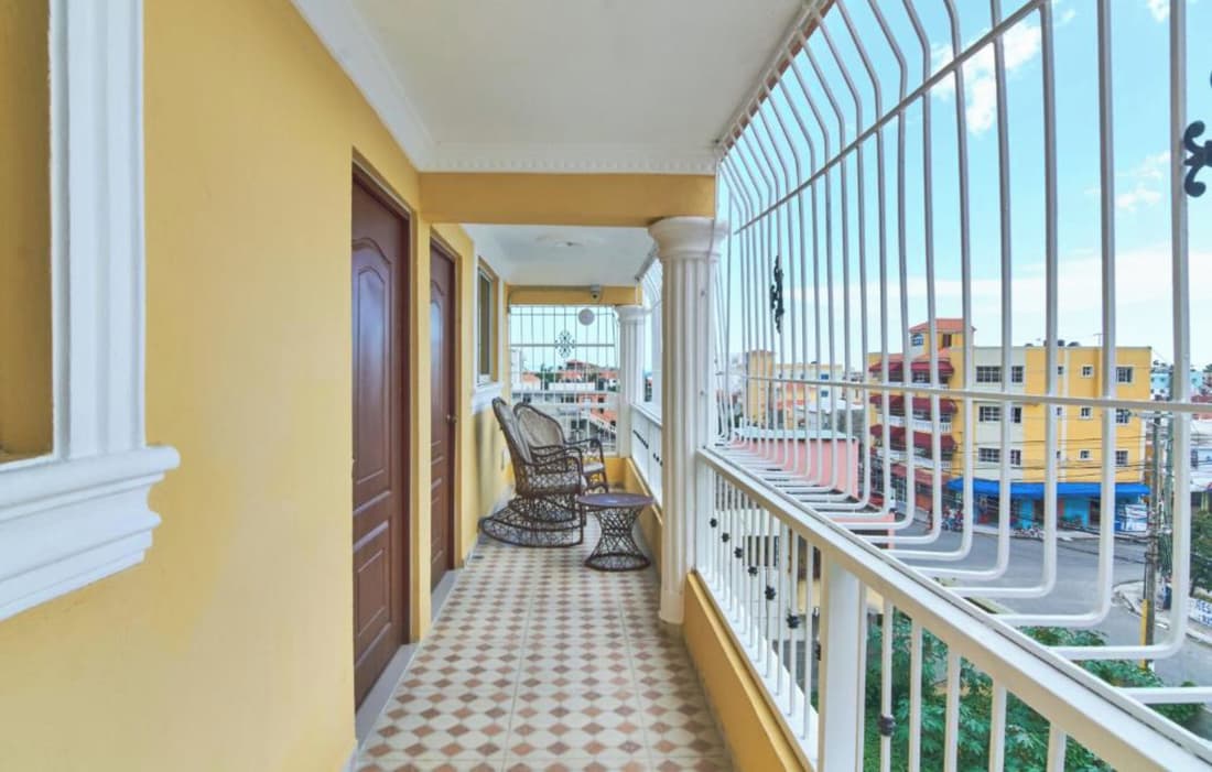 Family 1bedroom Apartment 15 Minute to the Airport