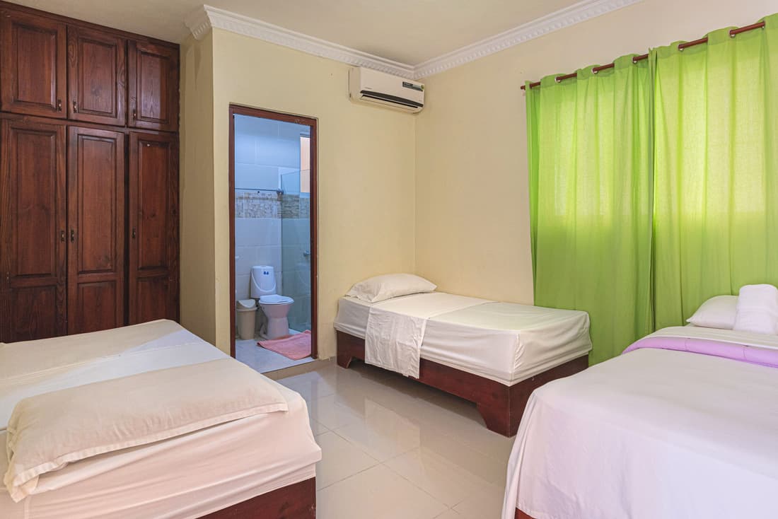 Family 1bedroom Apartment 15 Minute to the Airport