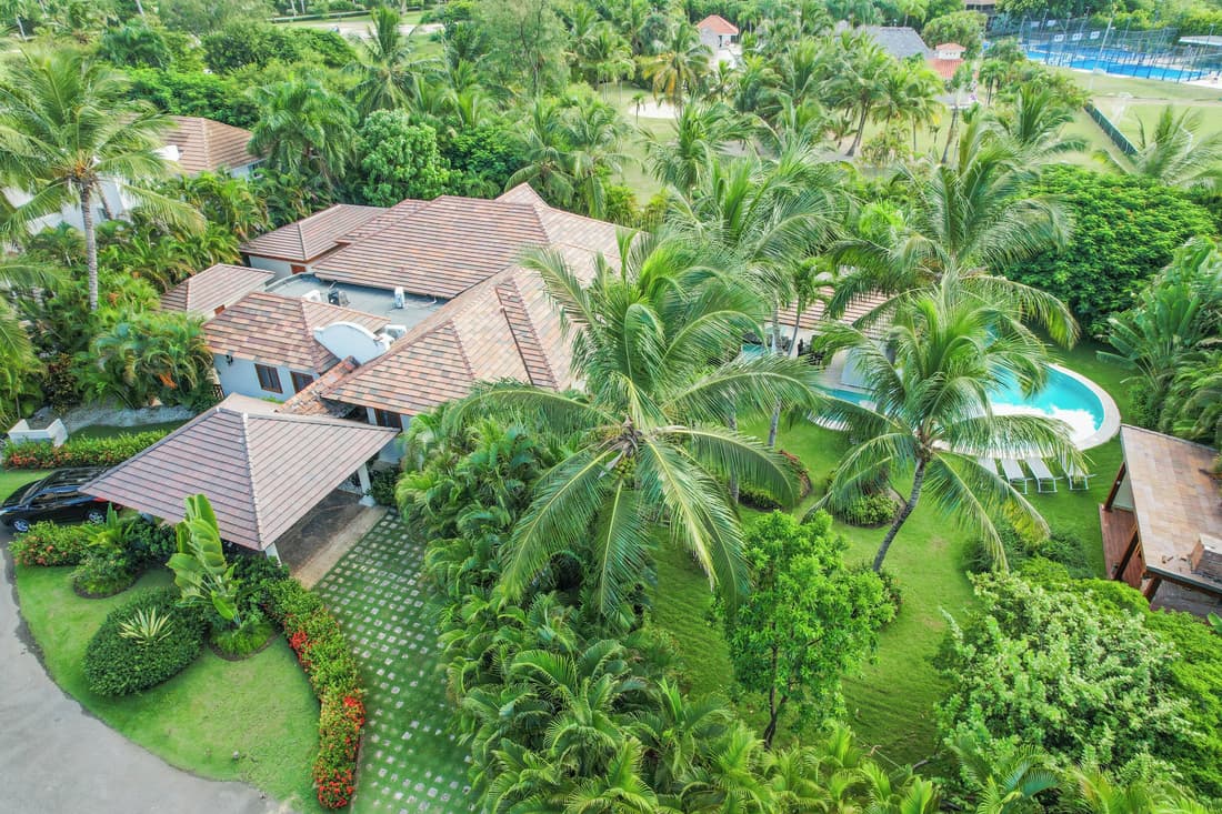 Beautiful Villa with Pool Gym and Maid