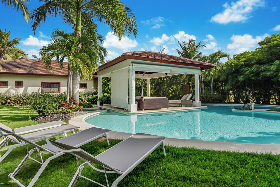 Beautiful Villa with Pool Gym and Maid