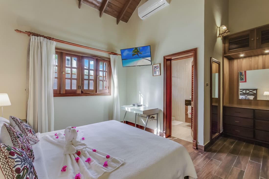 Beautiful Villa with Pool Gym and Maid