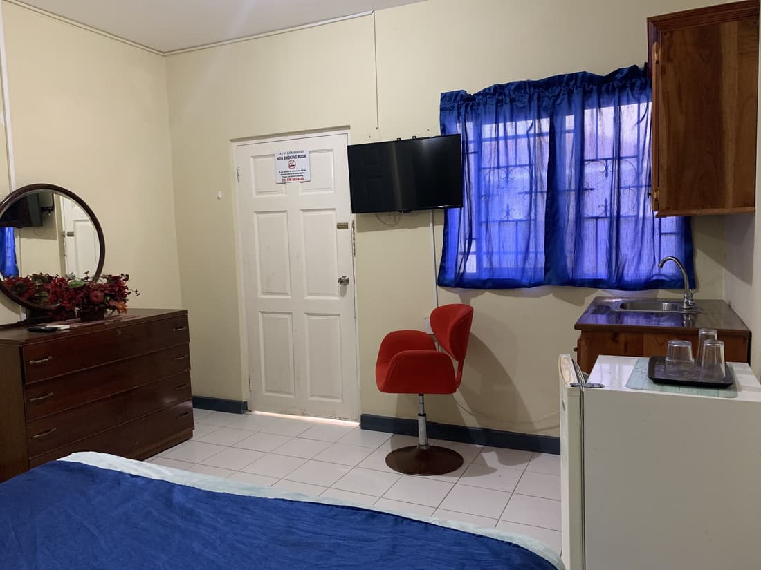 Relax In Jamaica - Enjoy 7 Miles Of White Sand Beach! 1 Bedroom Villa by RedAwning