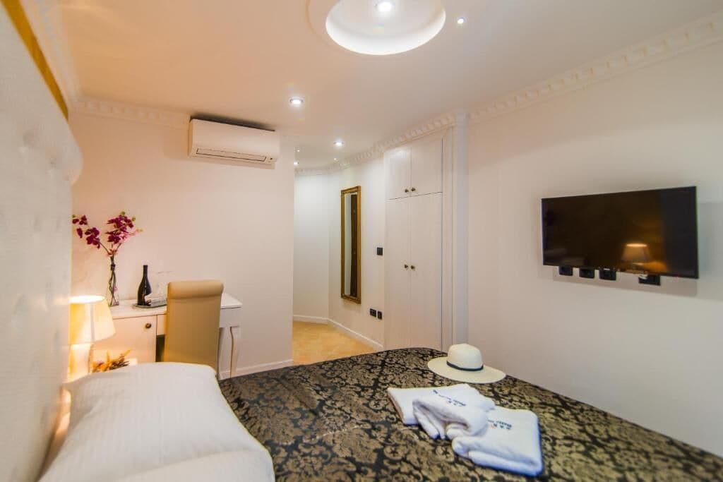 BELLA NATKA BED AND BREAKFAST