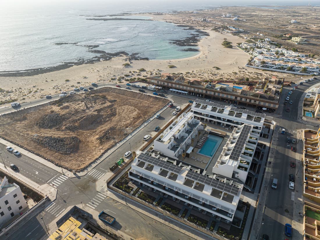 Esmeralda Cotillo Homes by LIVVO