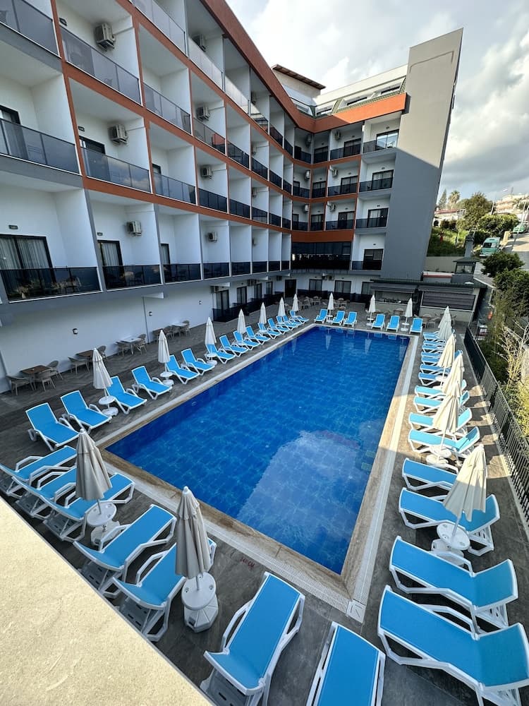 Side Golden Rock Hotel 16+ Adults Only