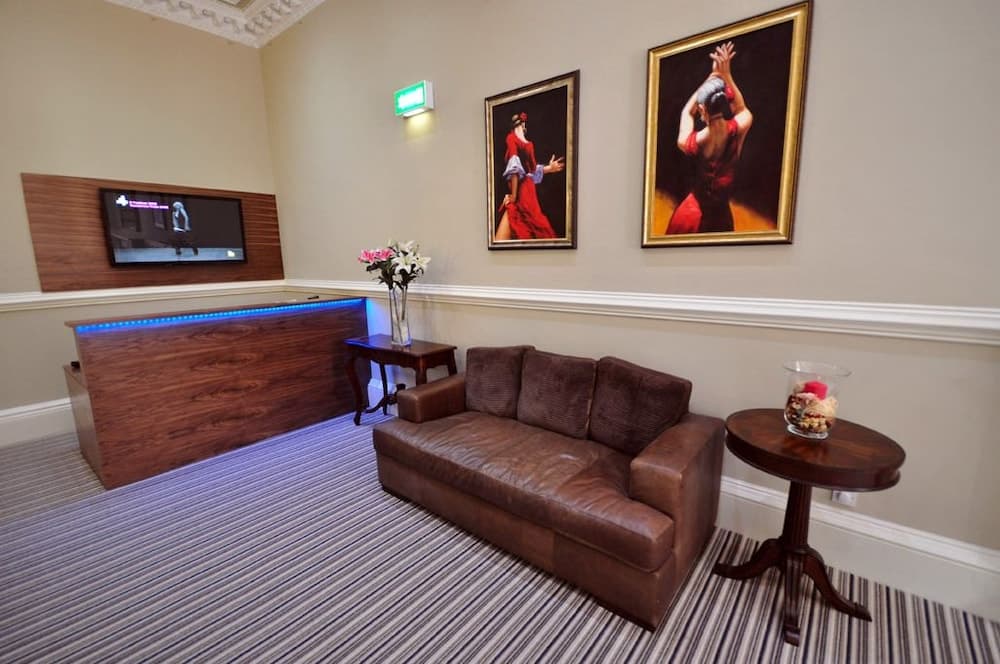 Palmerston Suites