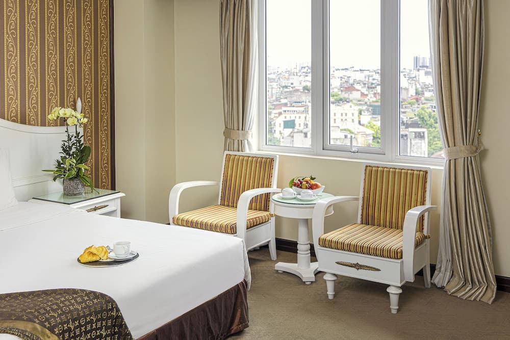 Chalcedony Grand Hotel