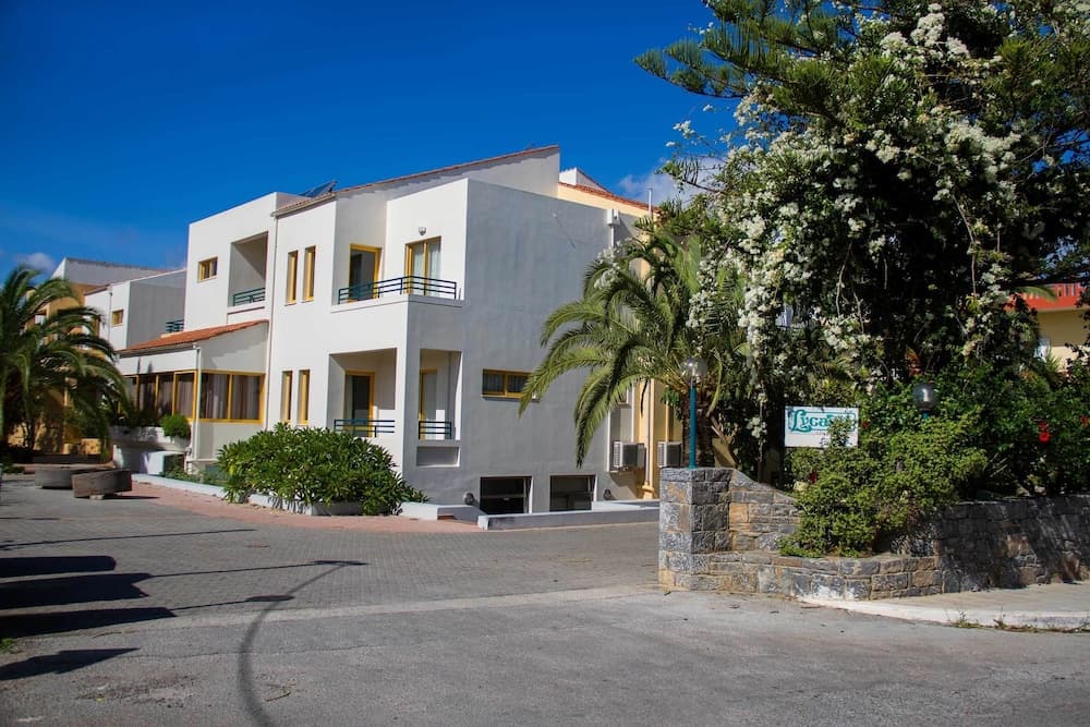 Lycasti Maisonettes