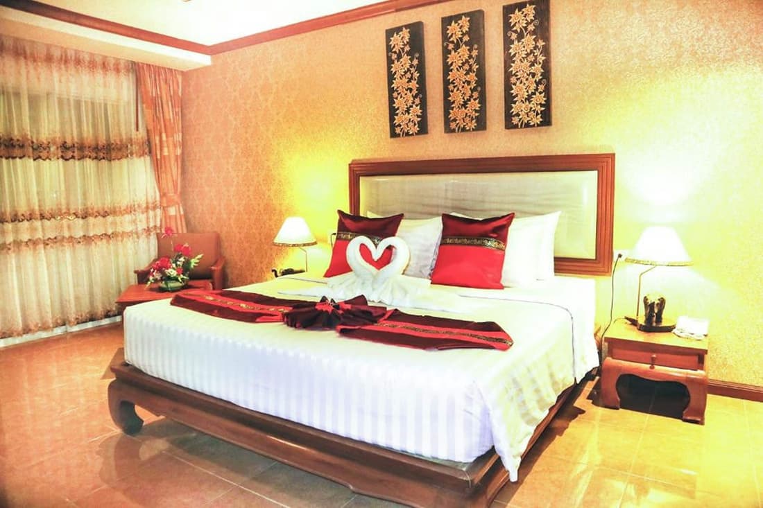 Aiyaree Place Hotel