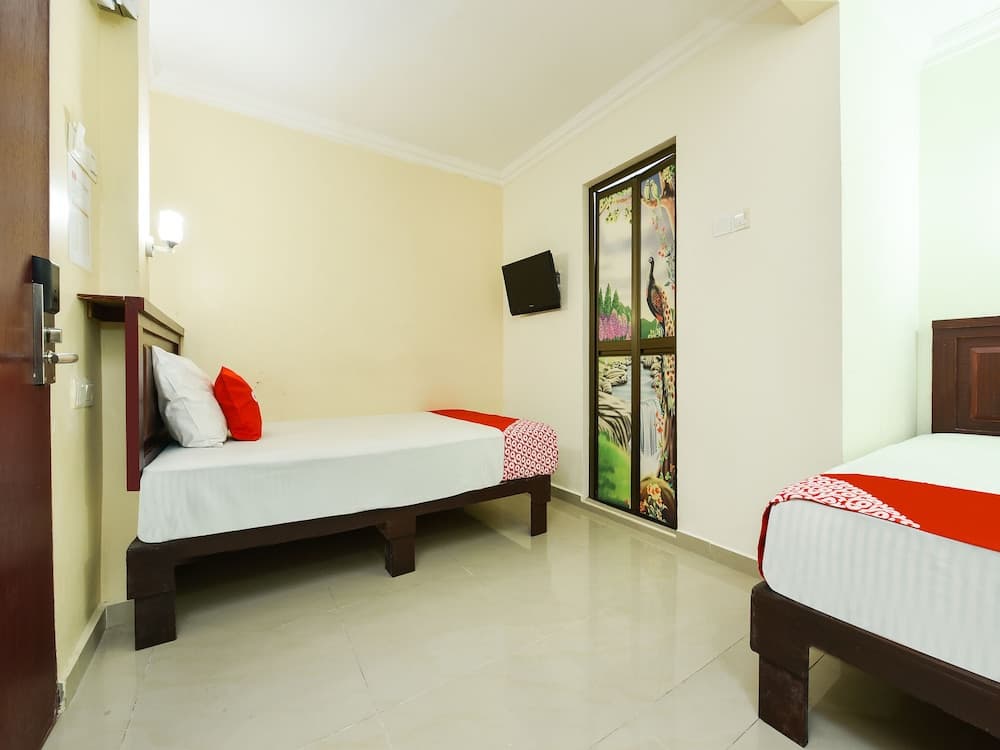 OYO 90562 J Hotel PJ