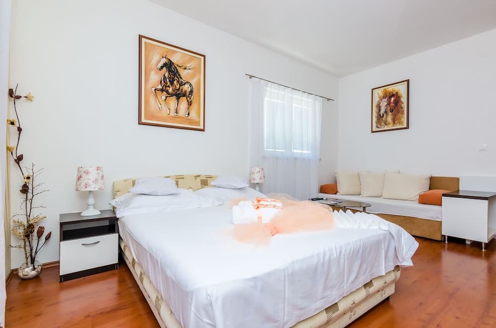 Villa Aura - Adult Only