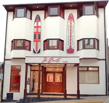 ISLA BONITA SUITES