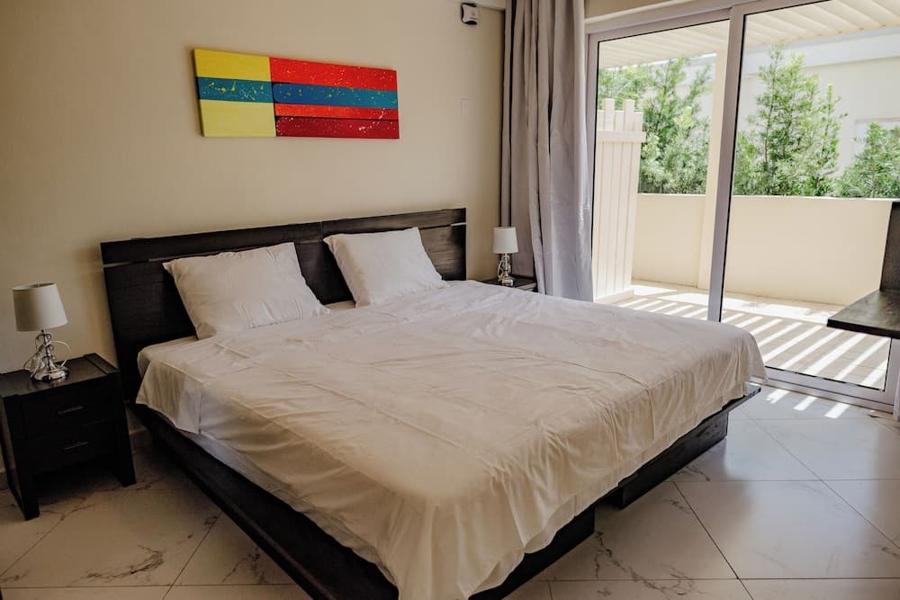 Charming 1-bedroom Apartment 2 km From Eagle Beach