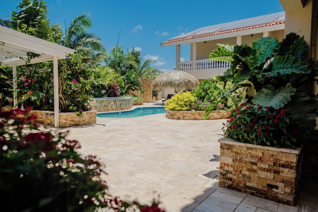 Modern 1-bedroom-apartment 2 km From Eagle Beach