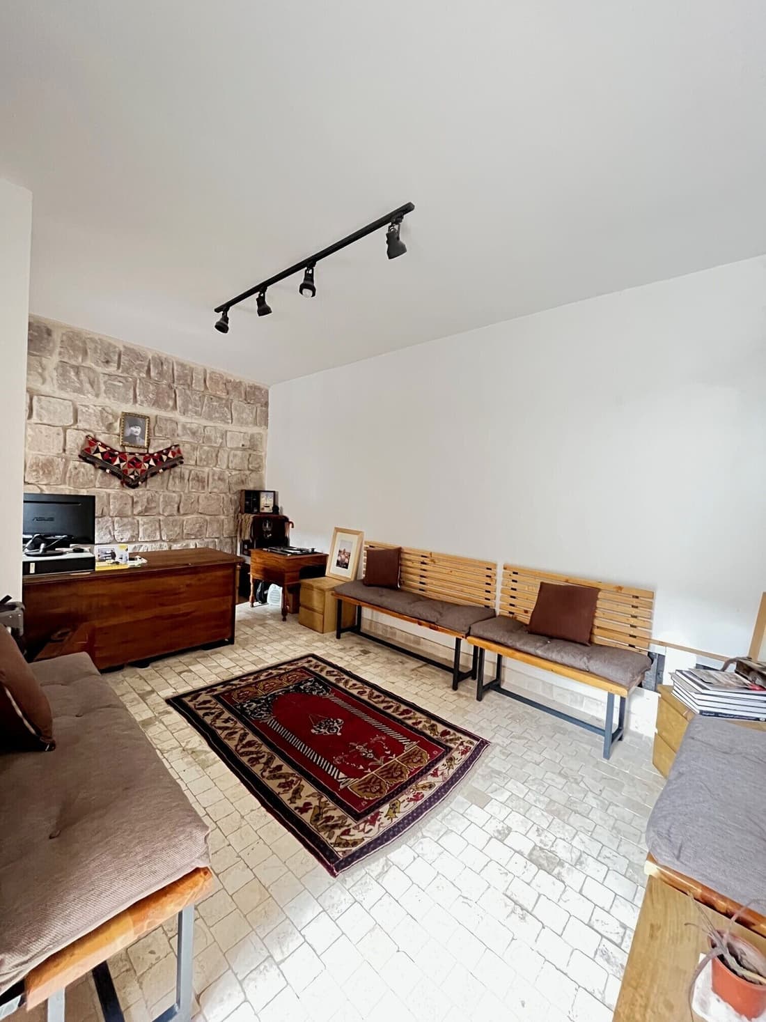 Pinhan Cave Suites