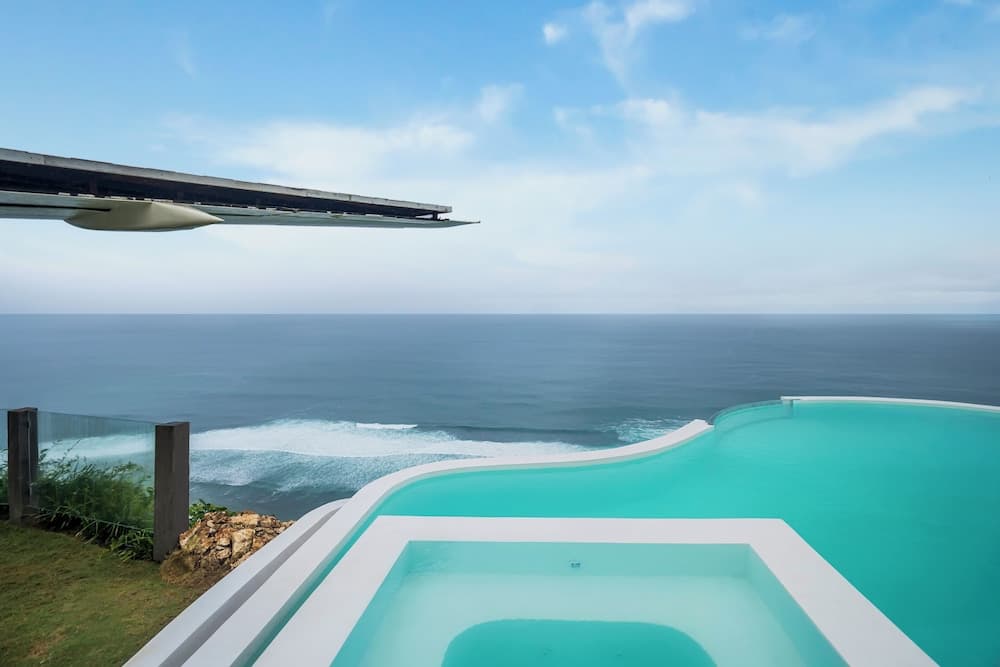 Private Jet Villa