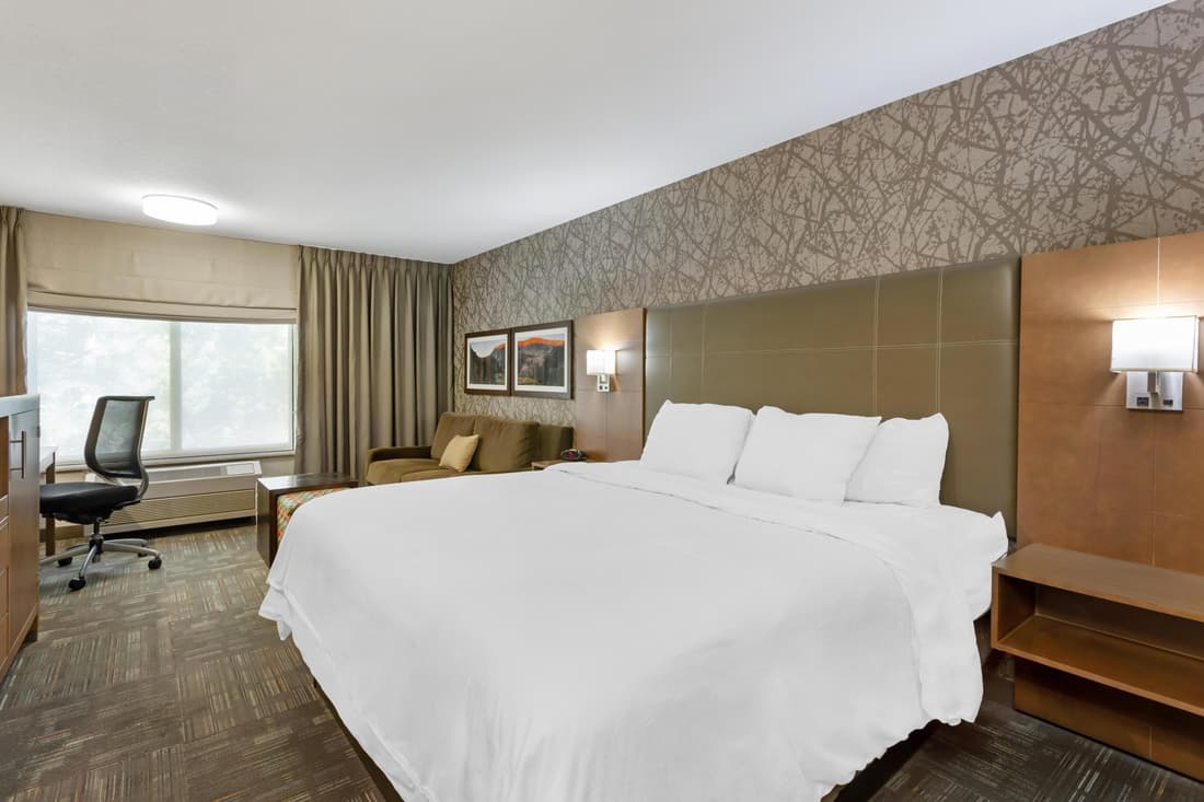 Best Western Plus Cottontree Inn